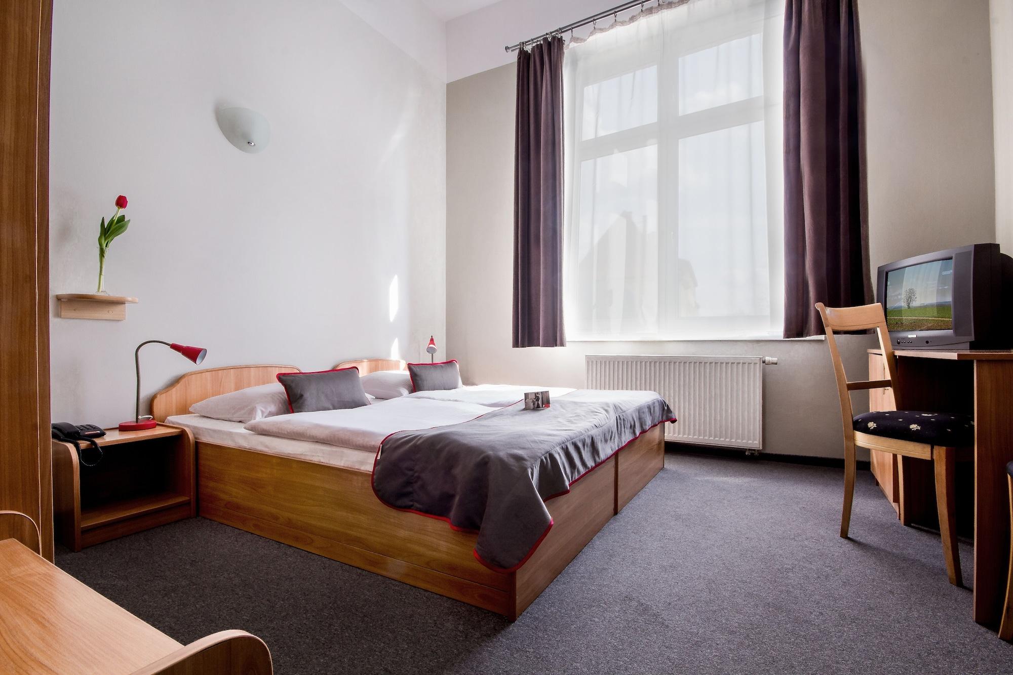 Hotel Diament Economy Γκλίβιτσε Εξωτερικό φωτογραφία
