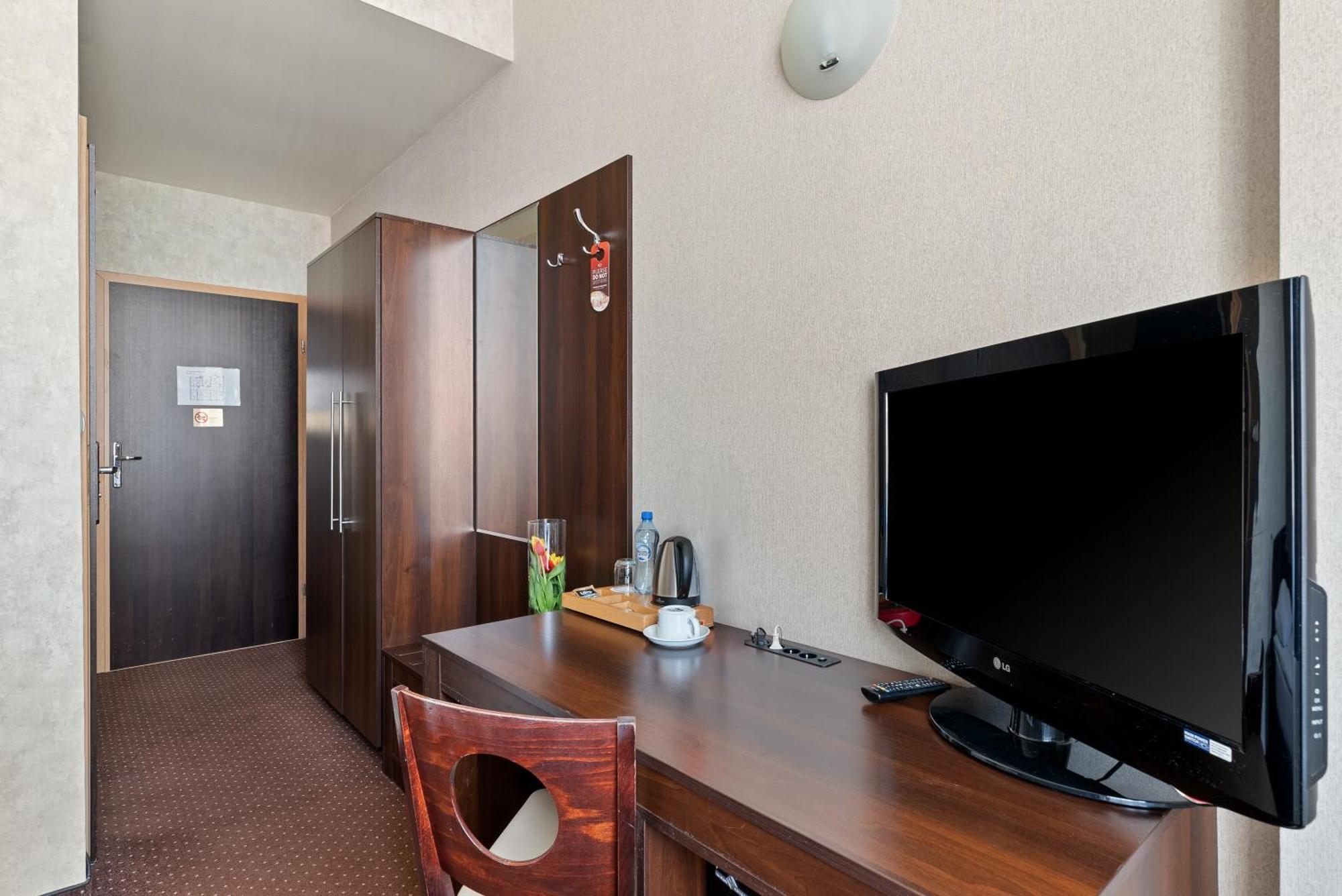Hotel Diament Economy Γκλίβιτσε Εξωτερικό φωτογραφία