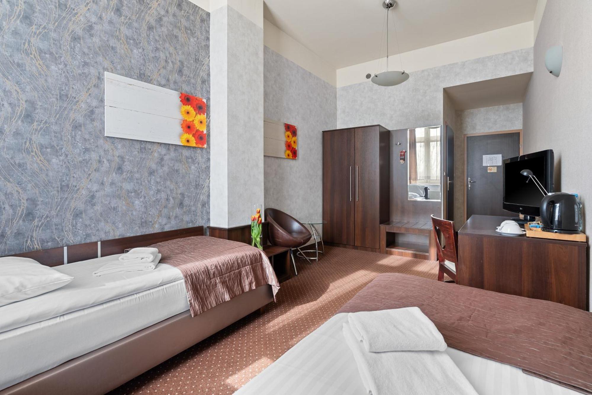 Hotel Diament Economy Γκλίβιτσε Εξωτερικό φωτογραφία