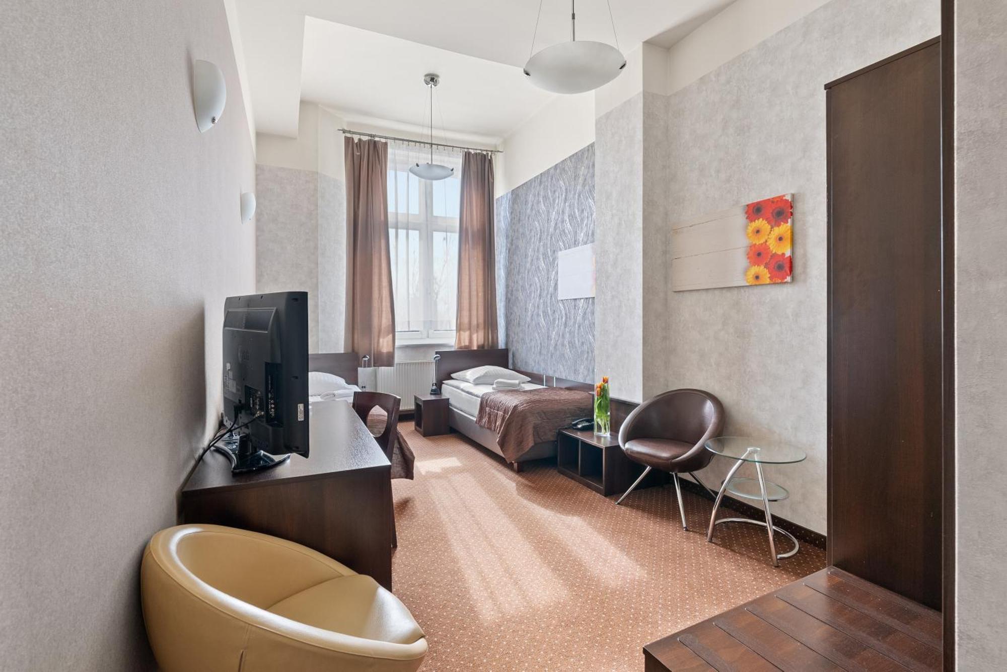 Hotel Diament Economy Γκλίβιτσε Εξωτερικό φωτογραφία