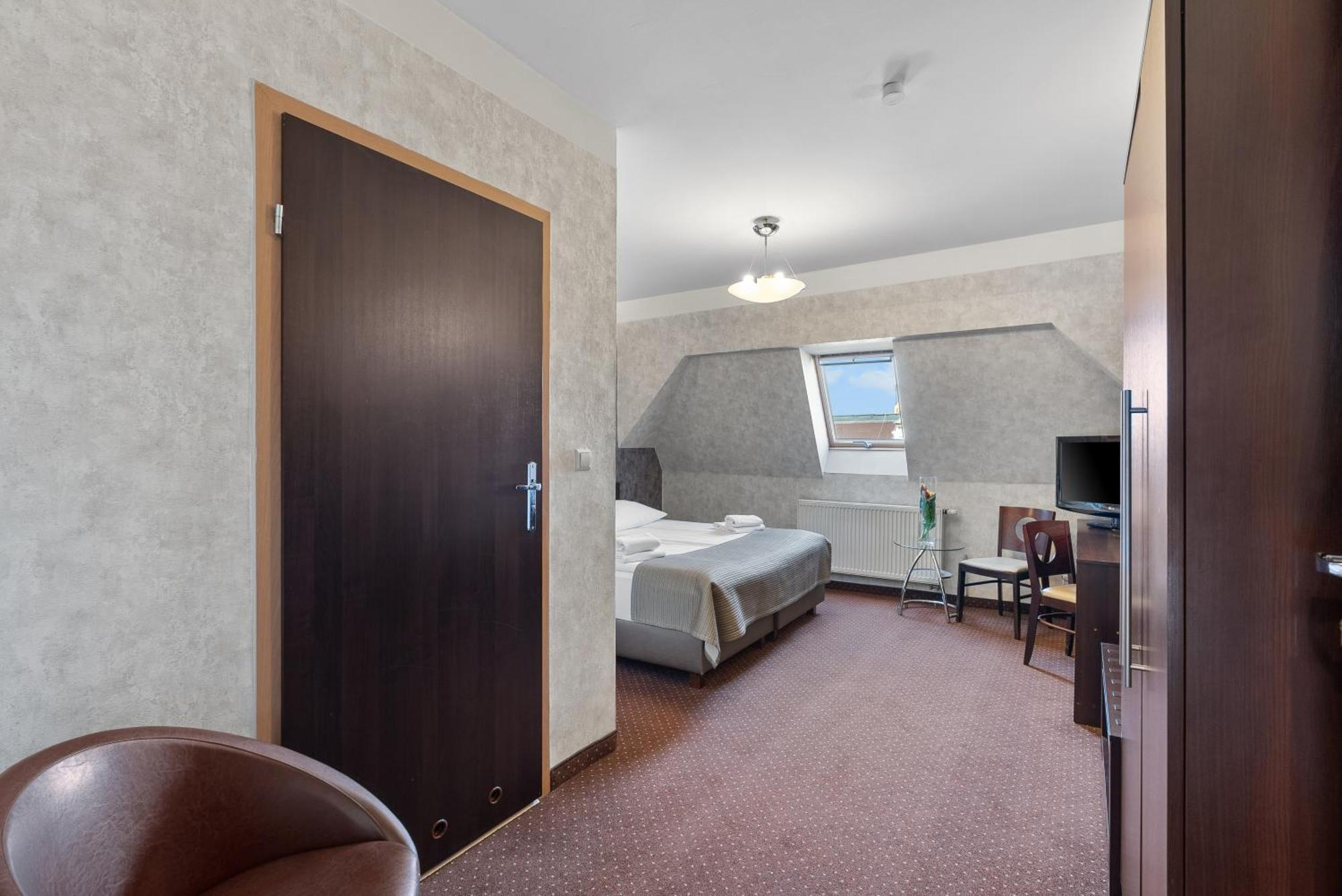 Hotel Diament Economy Γκλίβιτσε Εξωτερικό φωτογραφία