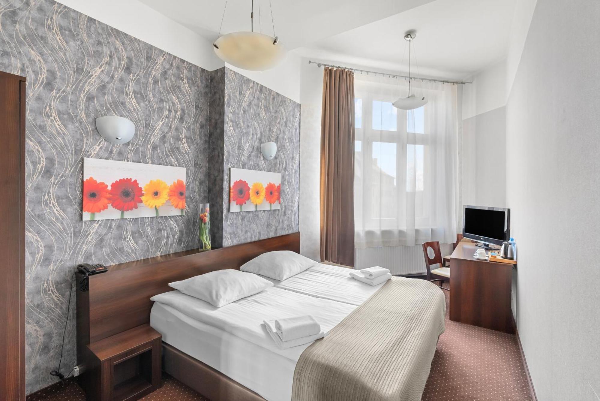 Hotel Diament Economy Γκλίβιτσε Εξωτερικό φωτογραφία
