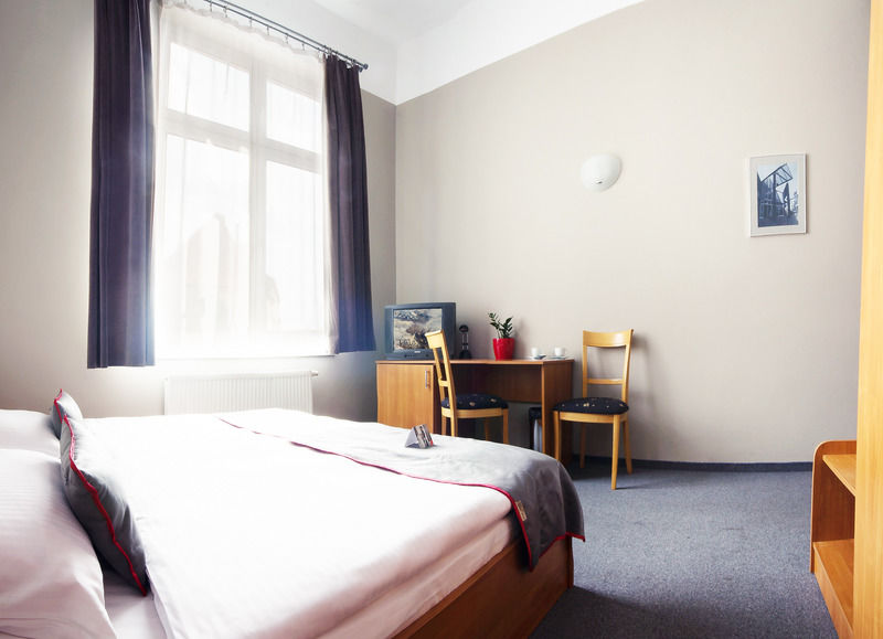 Hotel Diament Economy Γκλίβιτσε Εξωτερικό φωτογραφία